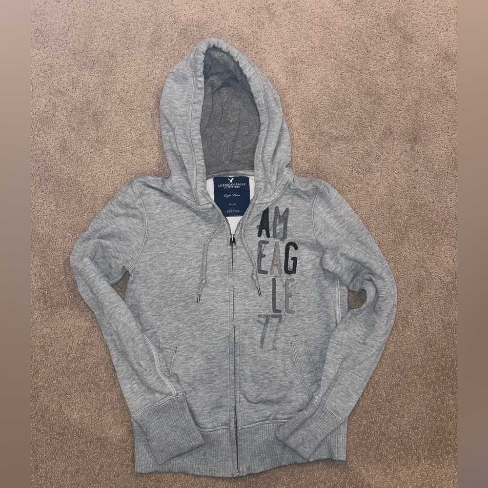 American Eagle Zip up Hooded Sweatshirt. Size M.